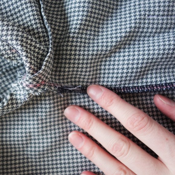 Dogtooth Vintage Vest - Picture 3 of 5